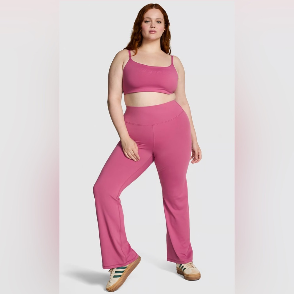 VS PINK RELAY FLARE LEGGINGS